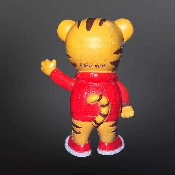 Daniel Tiger's Neighborhood Pacific Action Figure Set 6Pc Owl Prince Wednesday B - Picture 4 of 11